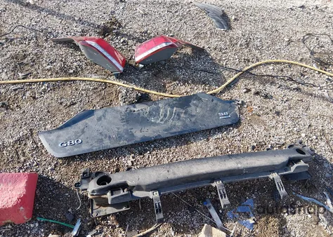 2017 Genesis G80 3.8 z USA, uszkodzony, nr VIN KMHGN4JEXHU210414